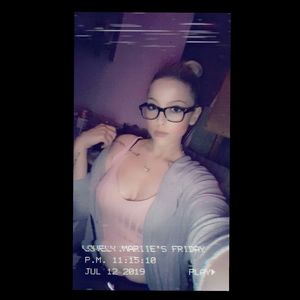 Meet your Posher, Lisa